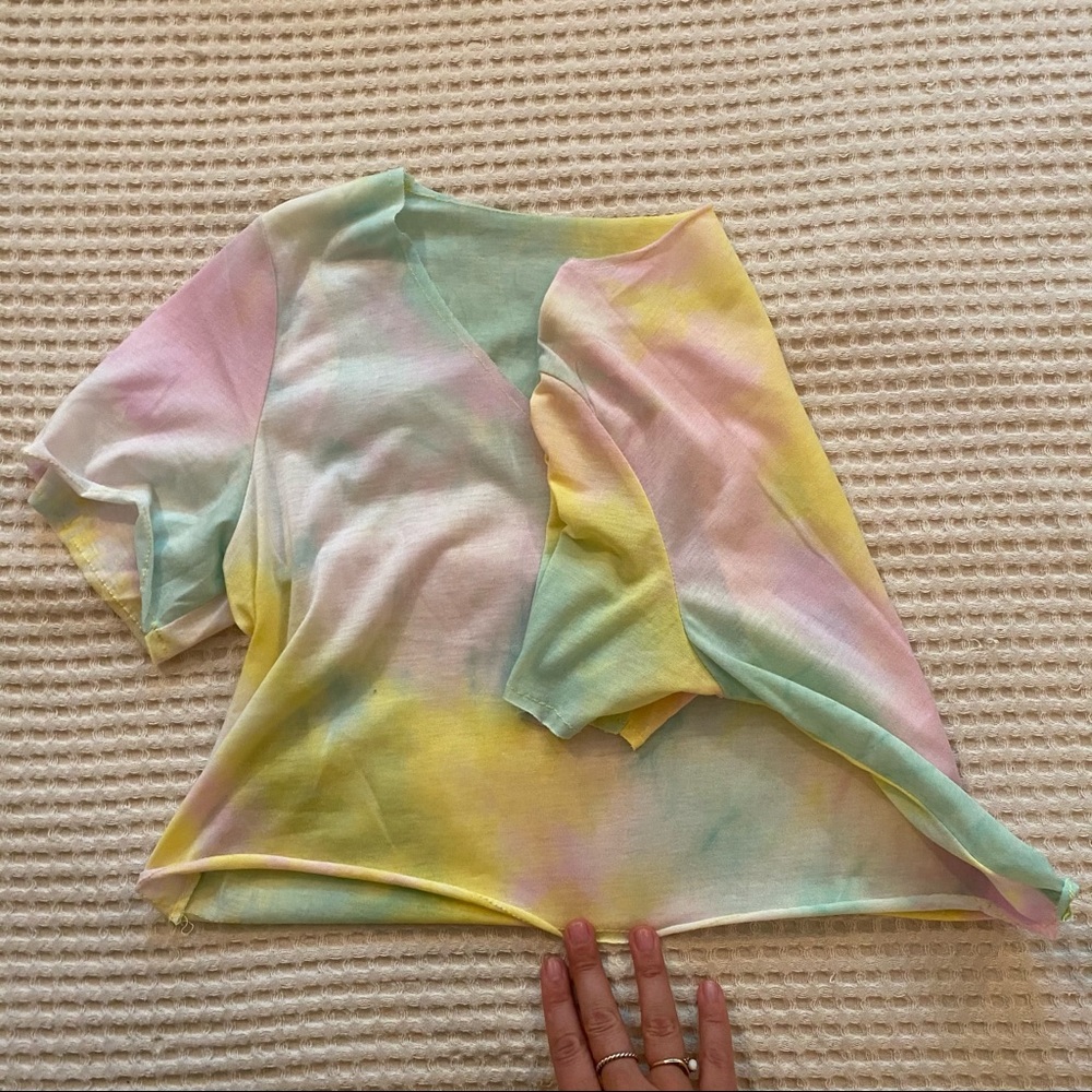 Tie-dye crop top